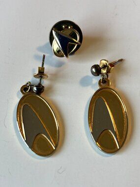 Star Trek Vintage Jewelry - Earrings and Pin